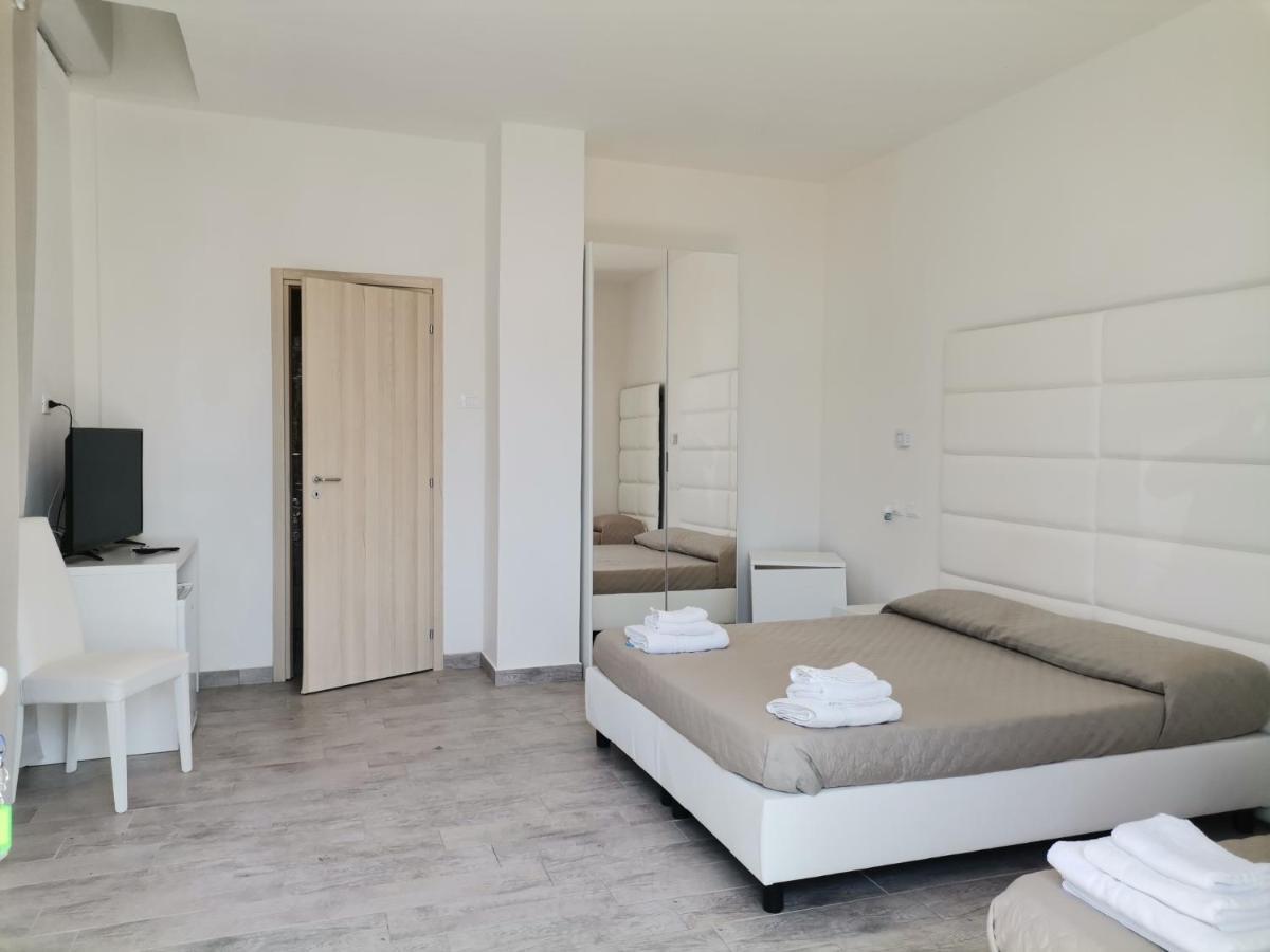 Hotel Calypso Remix Paestum Exterior foto