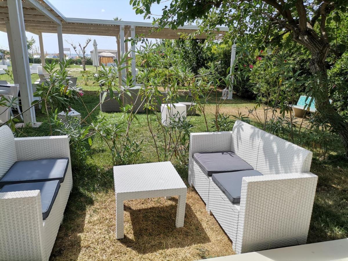 Hotel Calypso Remix Paestum Exterior foto